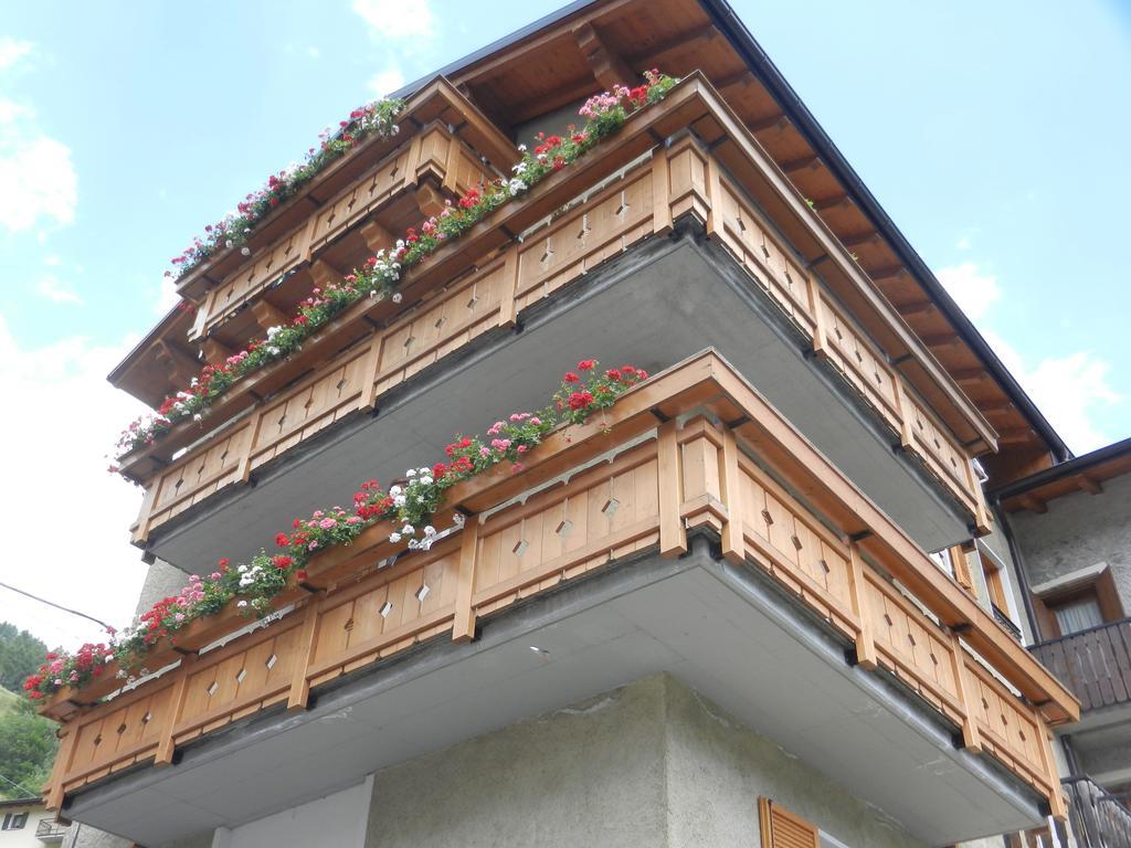 Casa Elda Apartman Isolaccia Kültér fotó